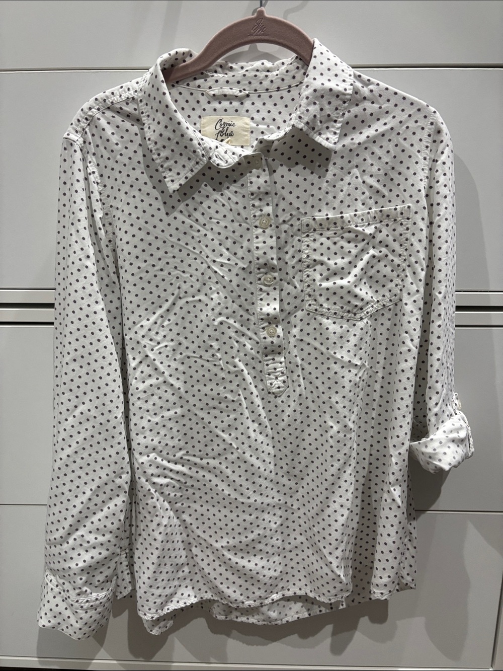 Casual Polka Dot Button-Up Shirt - White with Burgundy/plum Stars (splats)